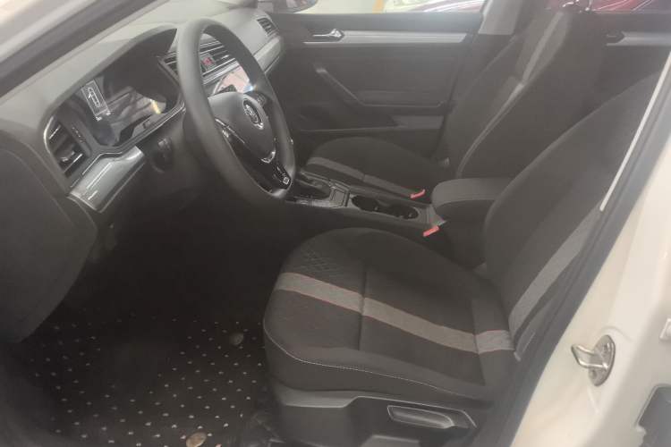 Used Volkswagen Lamando 2019 230TSI DSG Fashion Edition China VI
