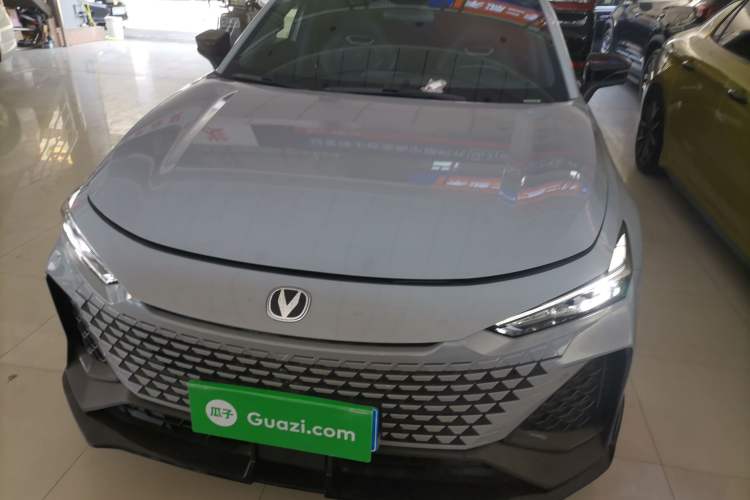 Used CHANGAN UNI-V 2022 2.0T Leading-Speed Edition
