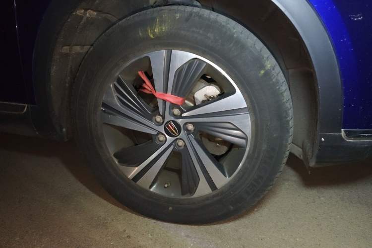 Used Hongqi HS5 2019 2.0T Smart Connect Flagship Edition Right Front Wheel Hub