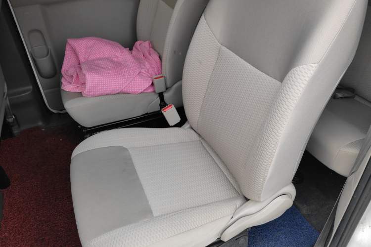 Used Nissan NV200 2014 1.6L CVT Luxury Model China IV Standard
