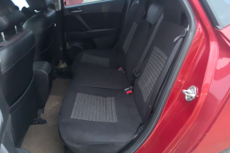 Used Mazda Mazda 3 2015 Hatchback 1.6L Manual Comfort Edition