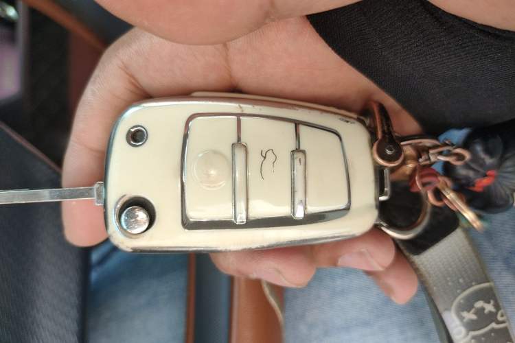 Used Chery QQ Ice Cream 2022 170km Sundae Phosphate Lithium-Ion