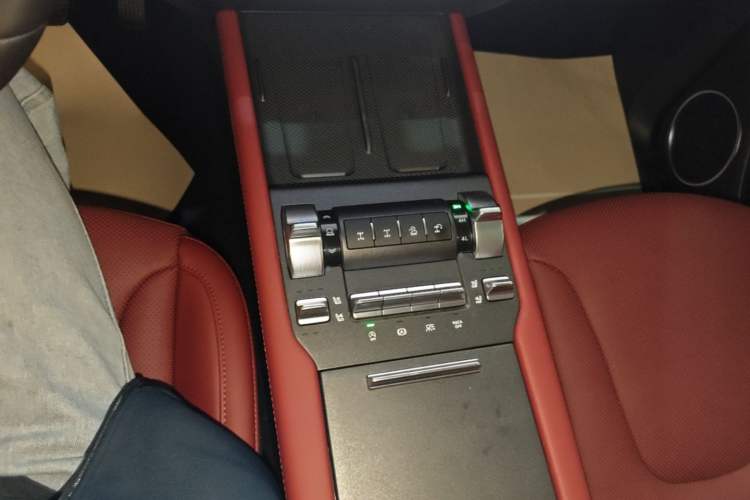 Used Tank 300 2025 2.0T Conqueror Gear Lever