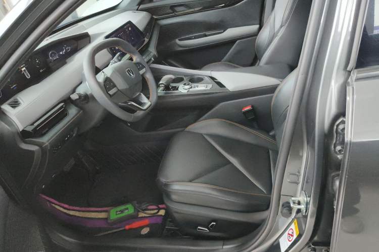 Used Changan UNI-V 2022 1.5T Prestige Version
