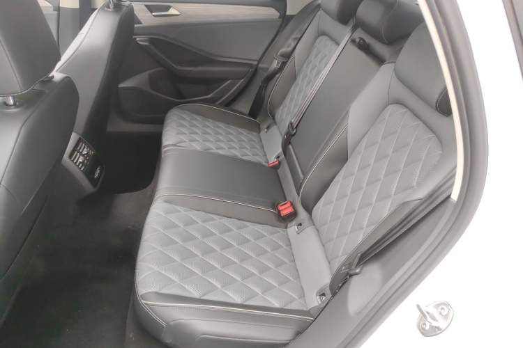 Used Volkswagen Sagitar 2024 300TSI DSG Excellence Edition Left Rear Seat