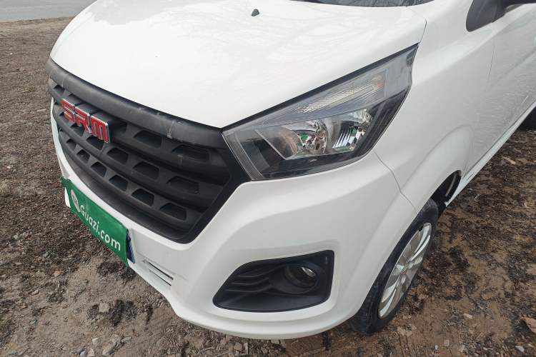 Used Jinbei Gold Hiace M Classic 2022 1.5L Travel Lion Passenger Van 7 Seats