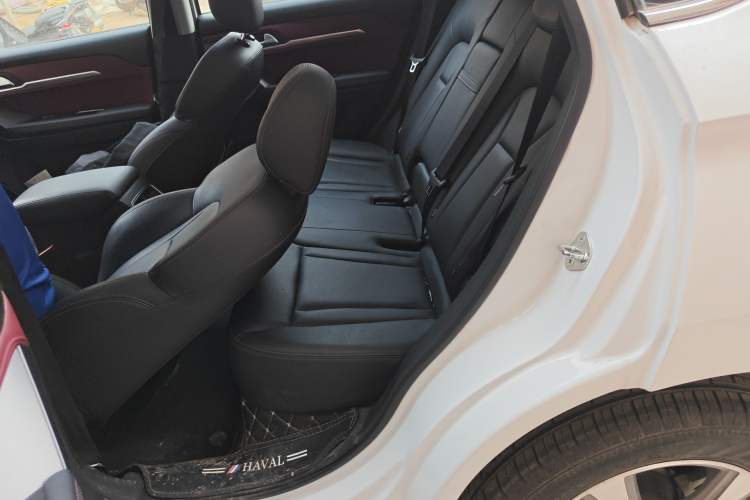 Used Haval H6 Coupe 2019 1.5T Automatic Two-Wheel Drive Elite Version China VI Standard Left Rear Seat