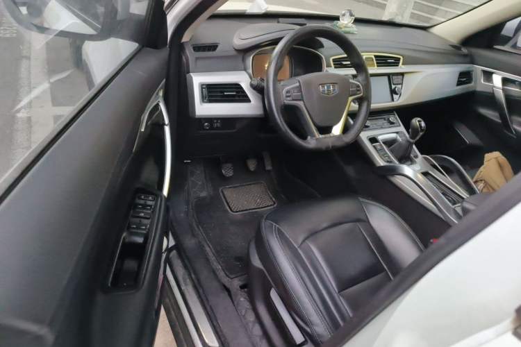Used Geely Auto Emgrand X7 Sport 2016 2.0L Manual ZhiShang Version
