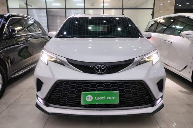 Used Toyota Granvia 2024 2.5L Hybrid Prestige PLUS Four-Wheel Drive Version