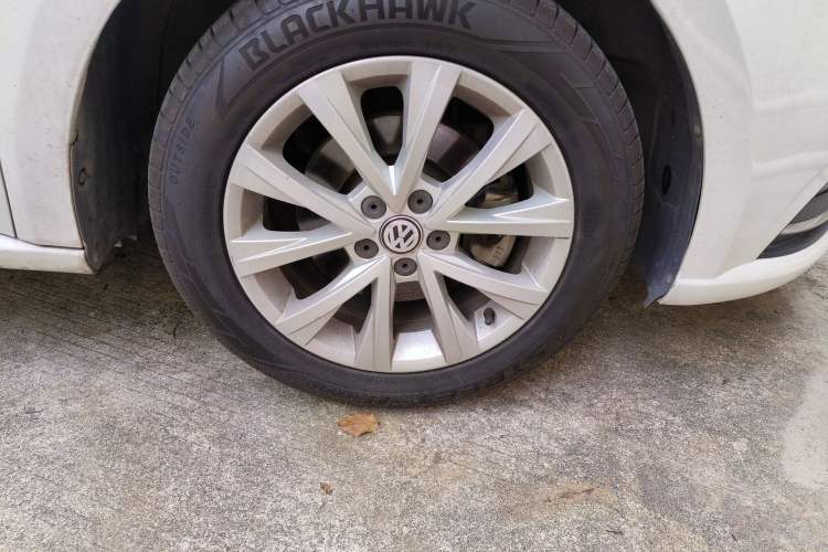 Used Volkswagen Lavida 2017 1.6L Automatic Comfort Edition
