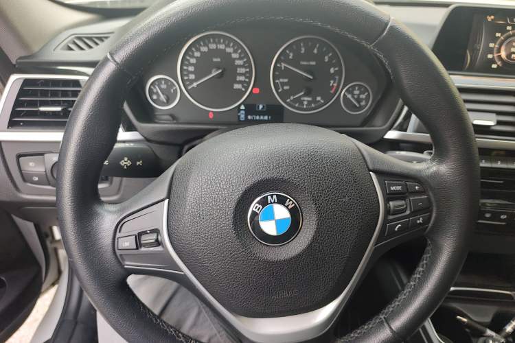 Used BMW 3 Series 2016 320Li Fashion Model Steering Wheel