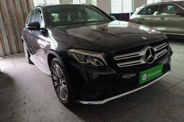 Used Mercedes-Benz GLC 2017 GLC 260 4MATIC Dynamic Edition Exterior 1