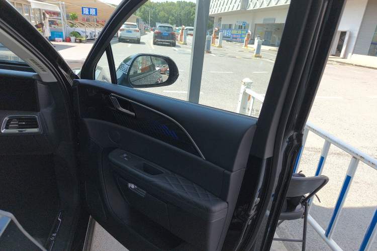 Used Hongqi E-HS9 2021 460 km Range Flagship Edition Six-Seater
