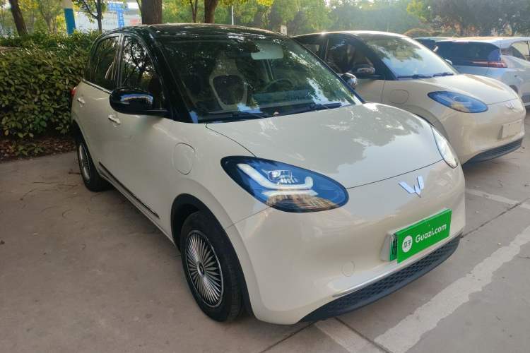 Used Wuling Bingo 2023 410 km Lingxi Deluxe Edition
