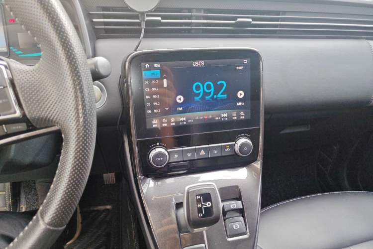 Used ORA iQ 2018 High-Range Version Smart Connectivity Model
