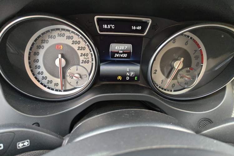 Used Mercedes-Benz GLA 2015 GLA 200 Fashion Model