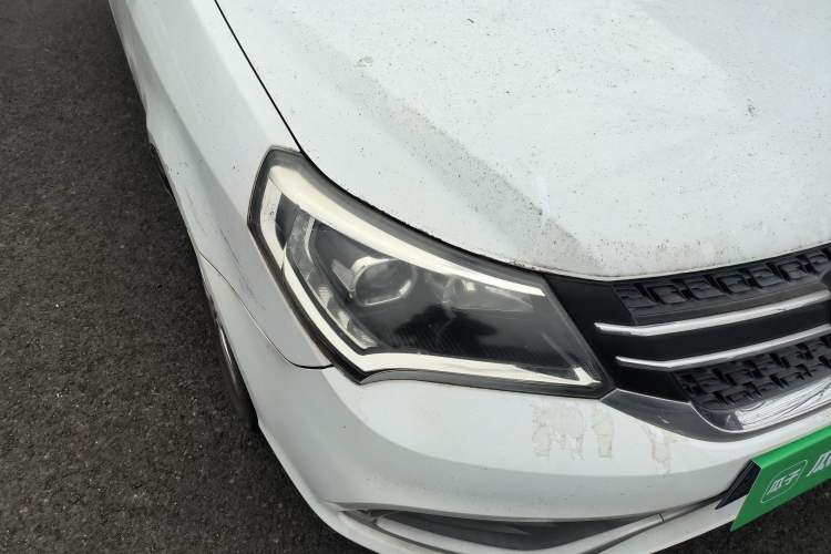 Used Geely Auto Diamond 2019 1.5L Manual Connect Sunroof Edition
