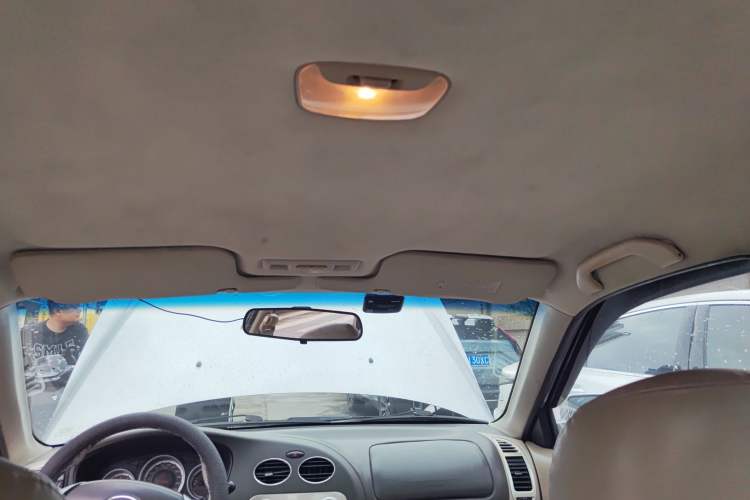 Used Soueast V3 Lingyue 2010 1.5L CVT Luxury Edition
