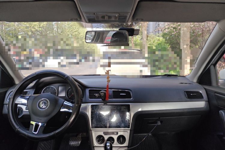 Used Volkswagen Lavida 2013 Revised Classic 1.6L Automatic Fashion Edition