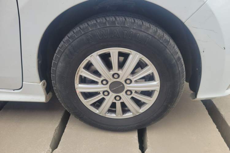 Used SAIC MAXUS G20 2023 Facelifted ES 2.0T Gasoline Automatic Value Edition
