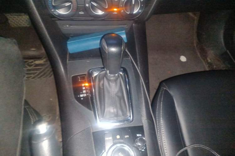 Used Mazda 3 Axela 2016 Sedan 1.5L Automatic Comfort Model