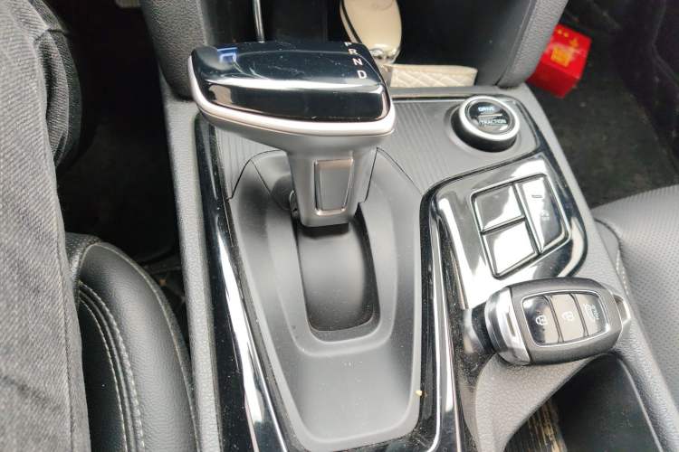 Used Hyundai ix35 2021 2.0L Automatic 2WD GLS Leading Edition Gear Lever