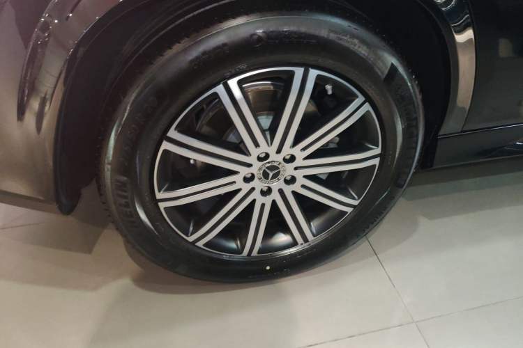 Used Mercedes-Benz GLE 2025 GLE 350 4MATIC Stylish Model
