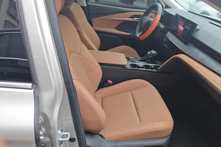 Used Toyota Camry 2026 Model 2.0GVP Luxury Edition Right Front Seat