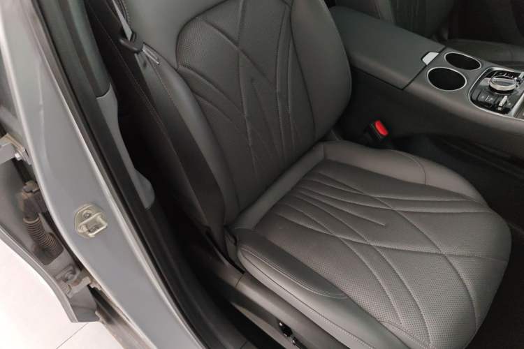 Used Geely Galaxy L6 2025 EM-i 140km Starship Edition
