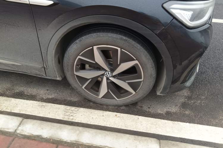 Used Volkswagen ID.4 CROZZ 2021 Long-Range PRO Two-Wheel Drive Version
