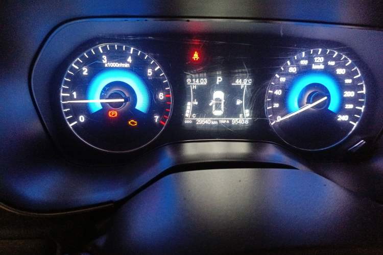 Used Dongfeng Fengon 580 2020 1.5T CVT Luxury Edition Odometer Close Up