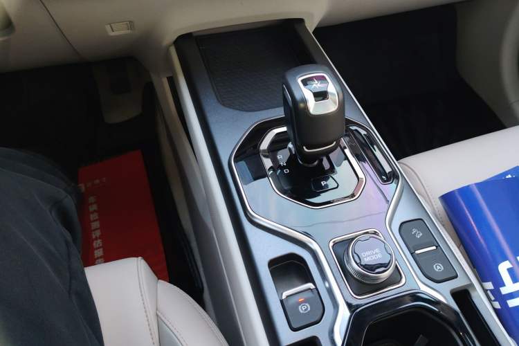 Used Geely Auto icon 2025 Linglong 1.5TD Jinxi Edition Gear Lever