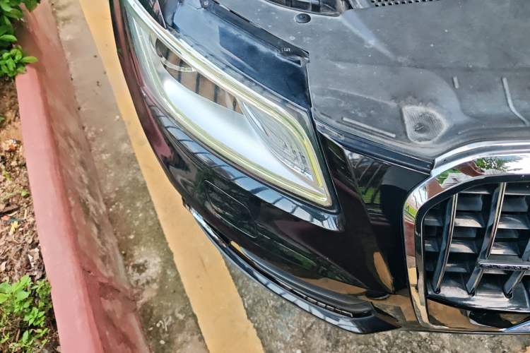 Used Audi Q5 2017 Plus 40 TFSI Technology Model Right Front Headlight