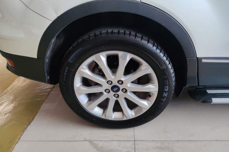 Used Ford Kuga 2015 2.0L GTDi Four-Wheel Drive Prestige Model
