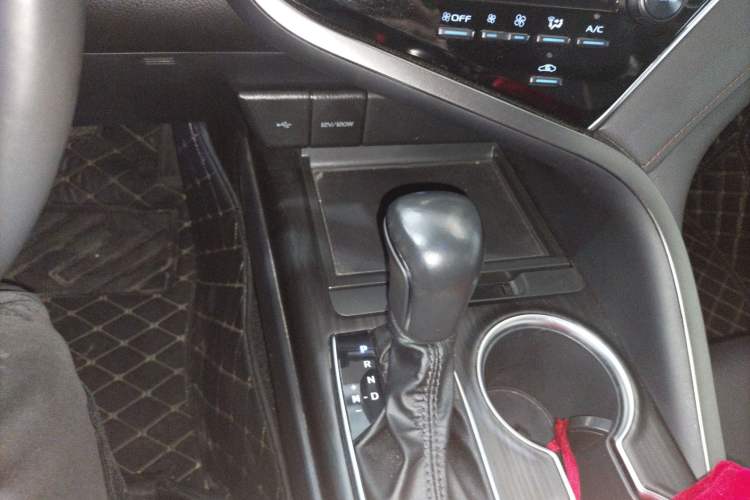 Used Toyota Camry 2021 2.0G Luxury Edition