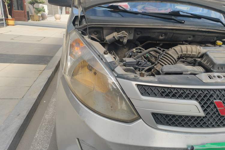 Used Wuling Rongguang V 2019 1.5L Window-Sealed Utility Model China VI LAR Right Front Headlight