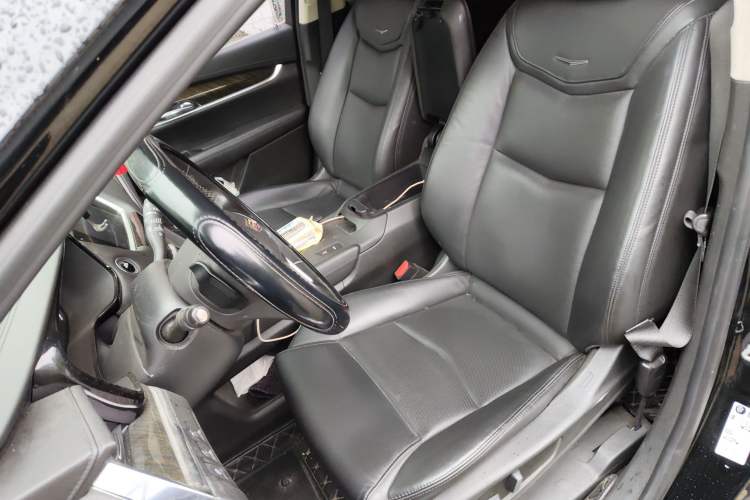 Used Cadillac XT5 2018 25T Luxury Model Left Front Seat