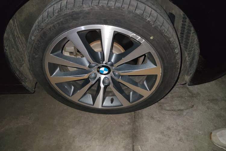 Used BMW 5 Series 2014 528Li xDrive Premium Edition
