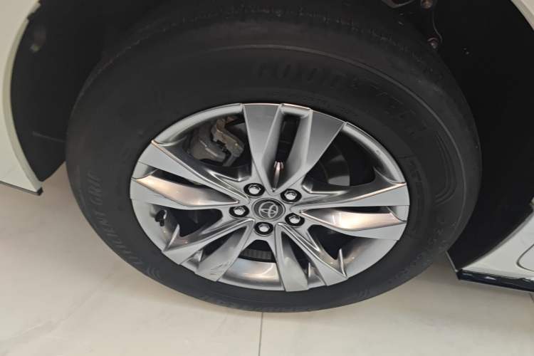 Used Toyota SIENNA 2024 2.5L Hybrid Luxury Edition