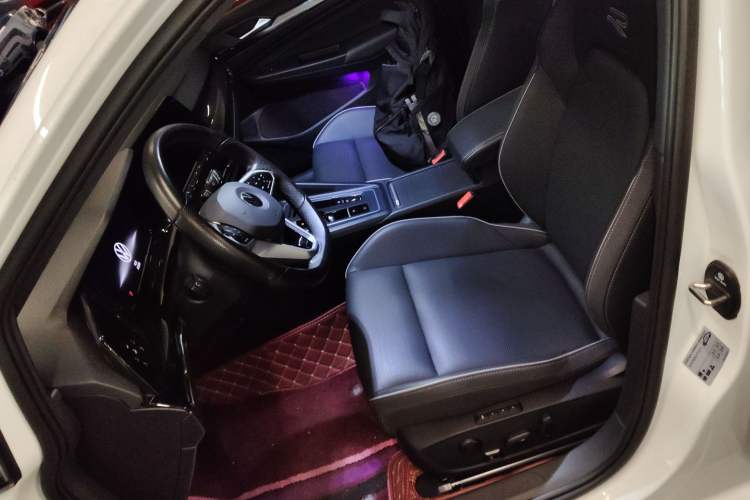 Used Volkswagen Golf 2023 280TSI DSG R-Line Lite Left Front Seat