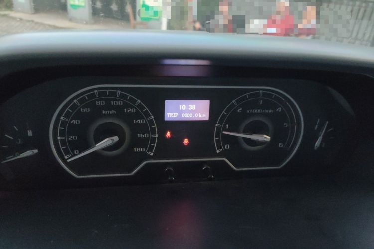 Used SAIC MAXUS Xintu V80 2021 2.0T Manual Classic Aoyuntong Short Wheelbase Mid-Roof 5/6-Seater
