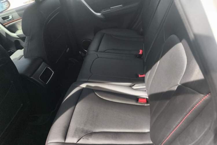 Used Haval H6 2015 Revised Version Sport Edition 1.5T Manual Transmission Two-Wheel Drive Elite Grade