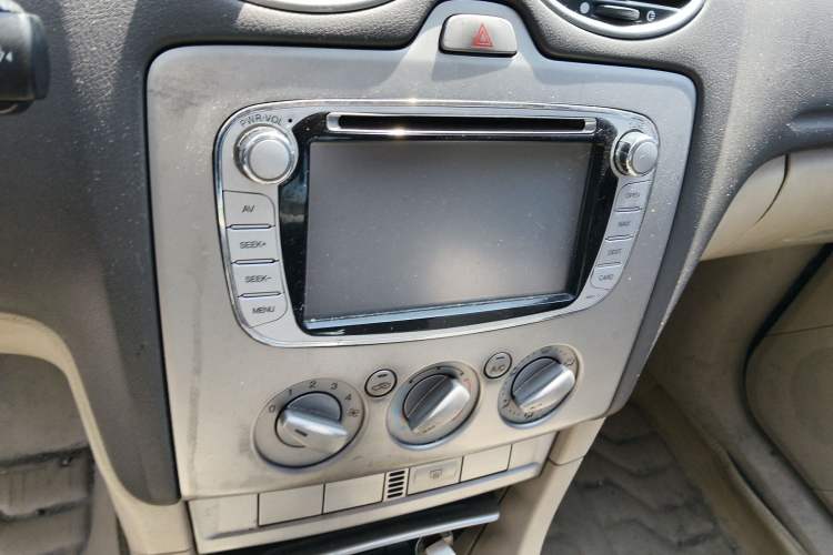 Used Ford Focus 2013 Sedan Classic 1.8L Manual Base Model Audio And AC Panel