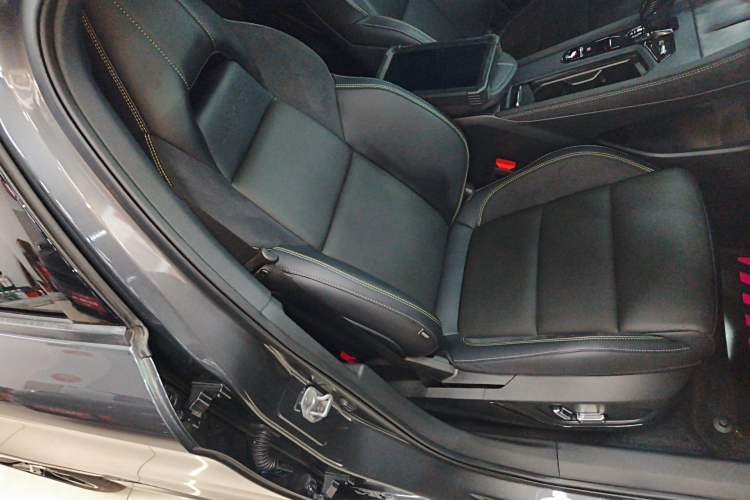 Used Lynk & Co 03 2023 1.5TD DCT JingPro
