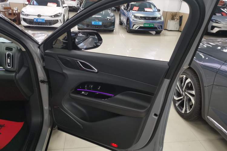 Used Hongqi HS3 2023 2.0T All-Wheel-Drive Youwei Version