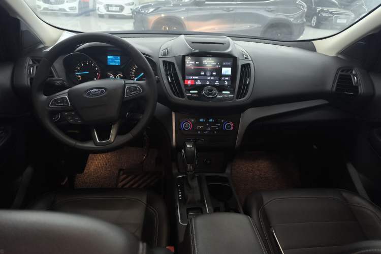 Used Ford Kuga 2018 EcoBoost 180 Two-Wheel-Drive Platinum Edition
