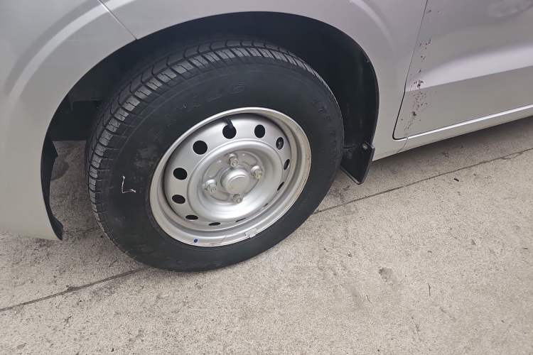 Used Wuling Hongguang V 2022 1.5L Jingqu Version Hydraulic Power Steering LAR
