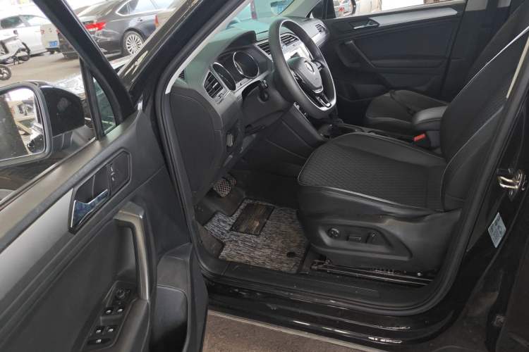 Used Volkswagen Tiguan L 2021 280TSI Automatic Two-Wheel Drive Smart Edition Driver Seat