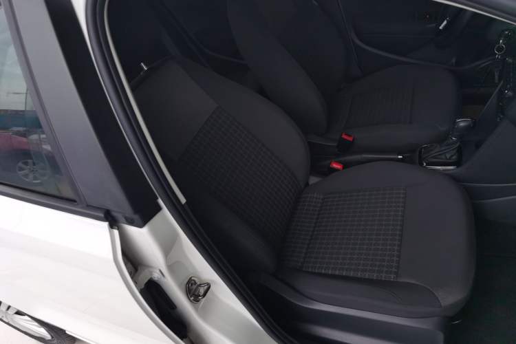 Used Volkswagen Polo 2016 1.6L Automatic Comfort Model Right Front Seat