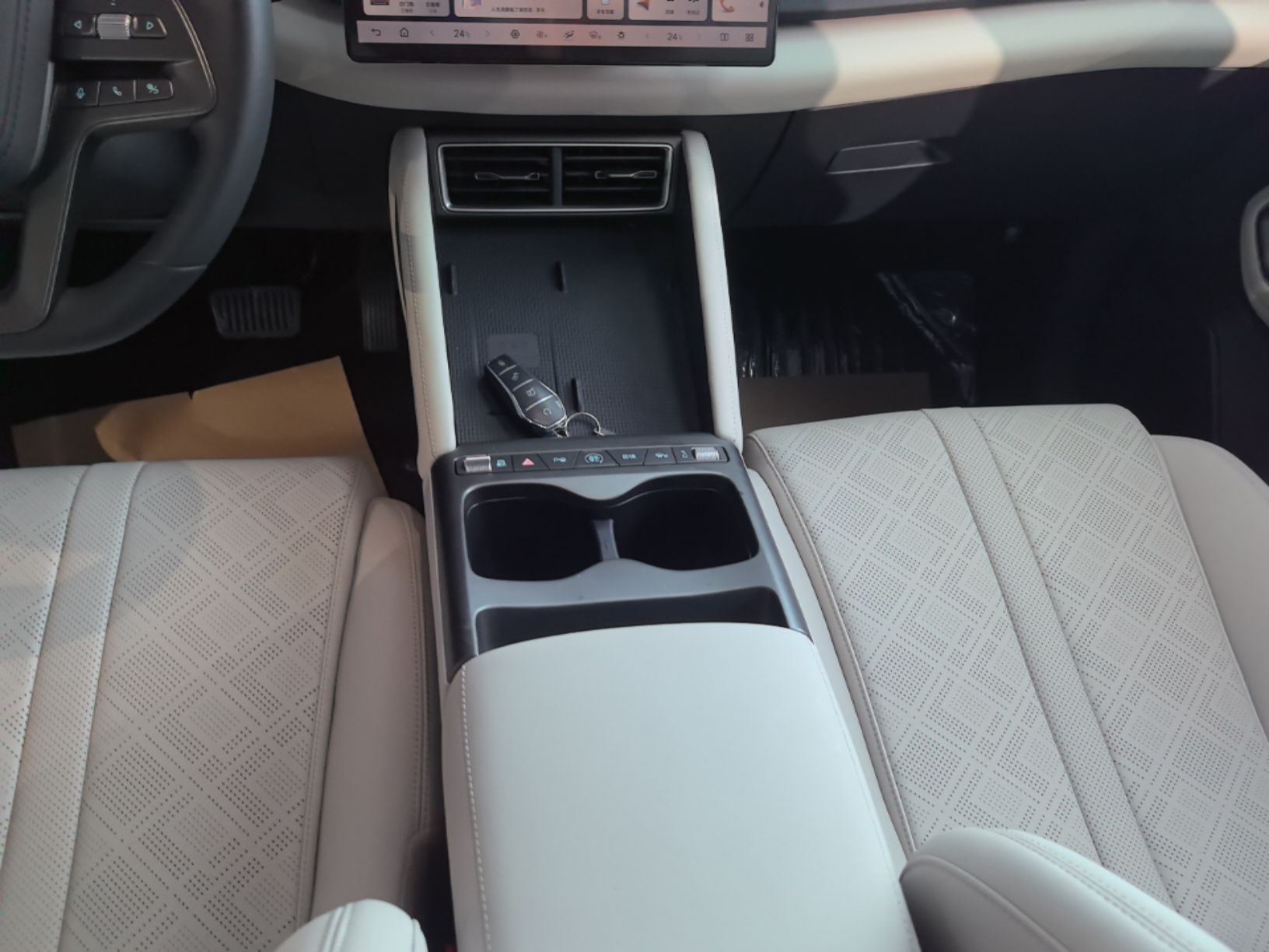 BYD Yuan UP 2025 Intelligent Driving Version 401 km Leading Edition — снимка 16